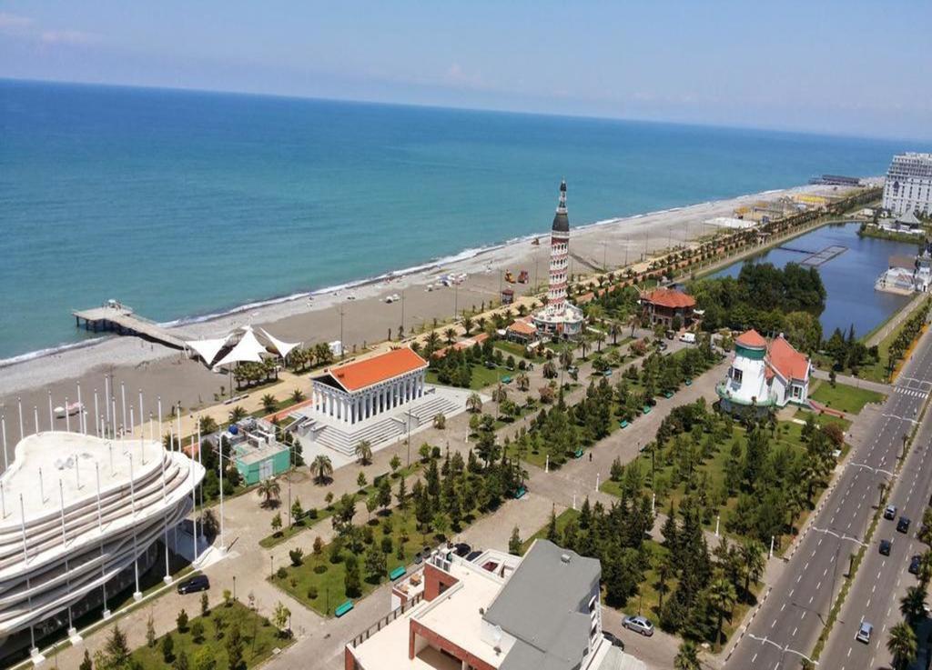 Holiday Premium Apartments Batumi Exterior foto